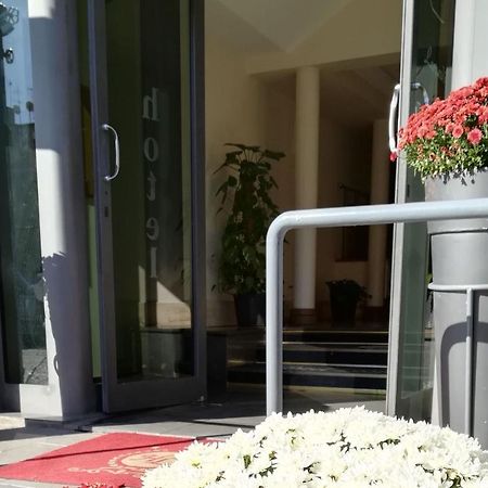Hotel Leopardi Naples Luaran gambar