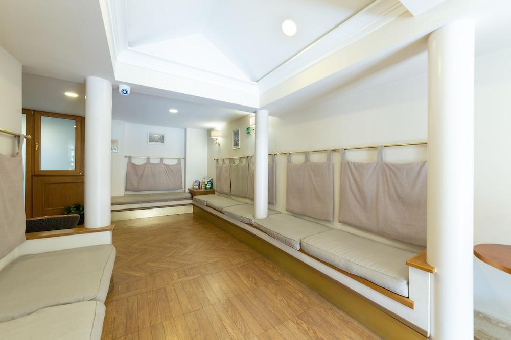 Hotel Leopardi Naples Luaran gambar