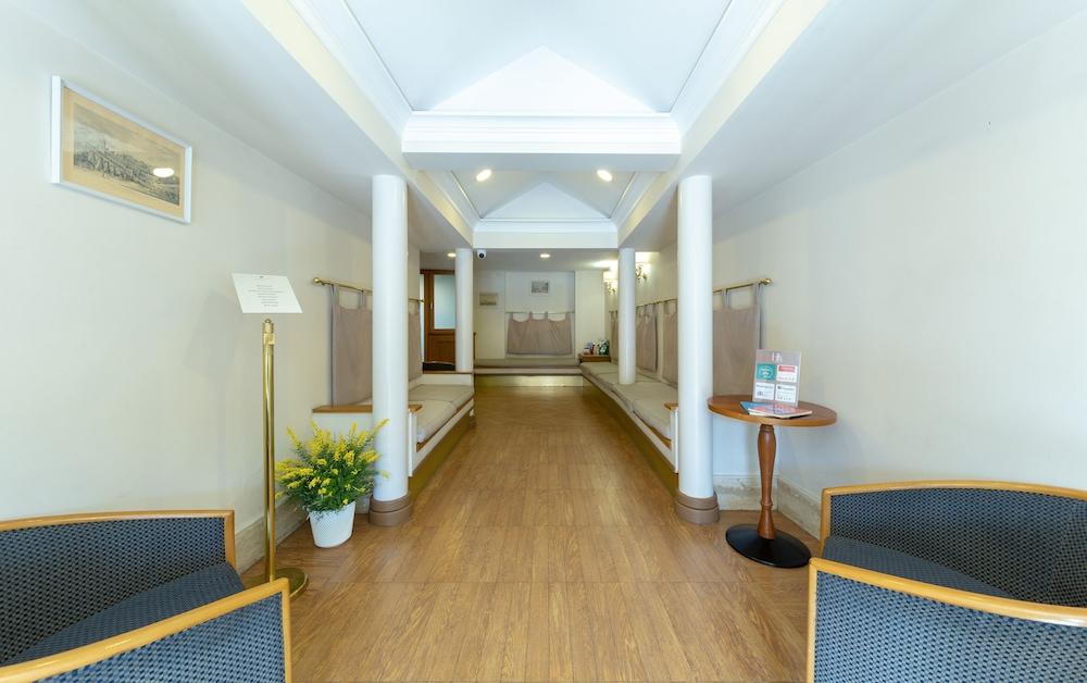 Hotel Leopardi Naples Luaran gambar