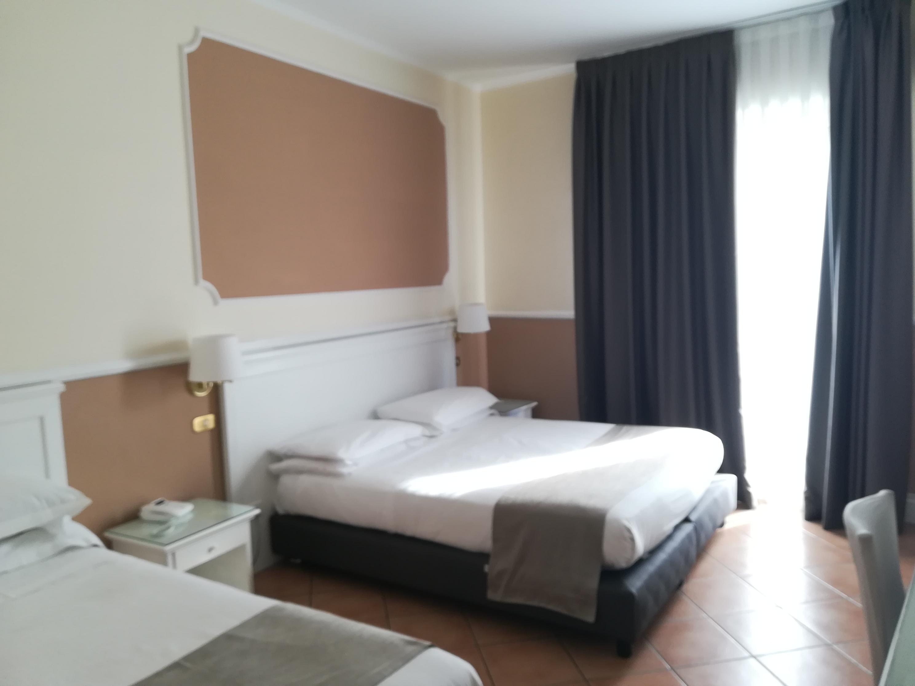 Hotel Leopardi Naples Luaran gambar