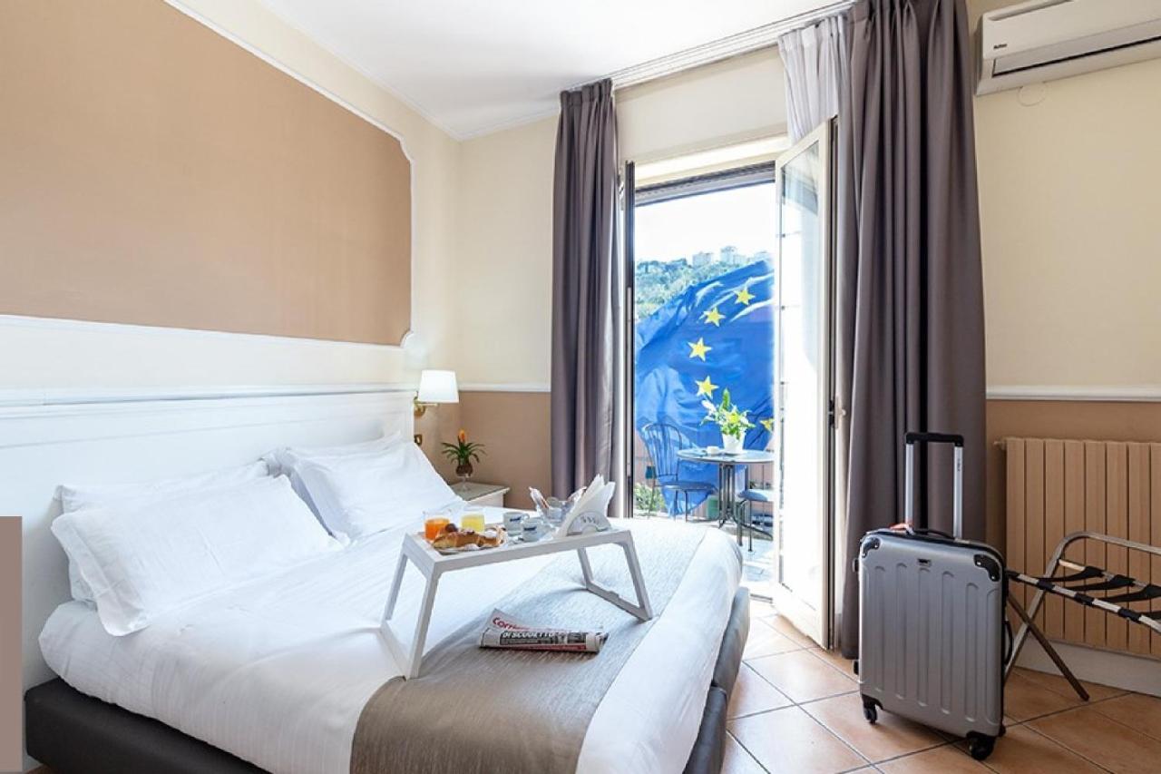 Hotel Leopardi Naples Luaran gambar