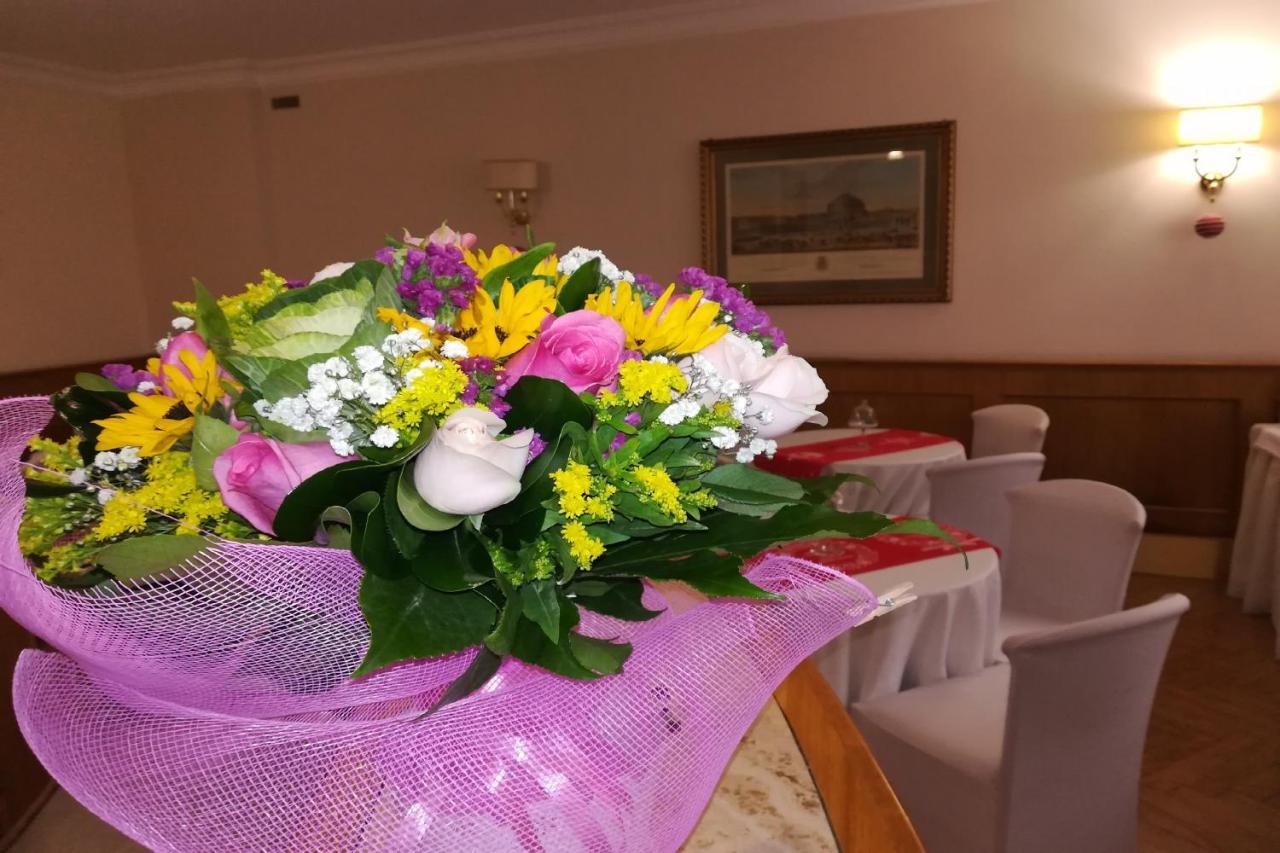 Hotel Leopardi Naples Luaran gambar