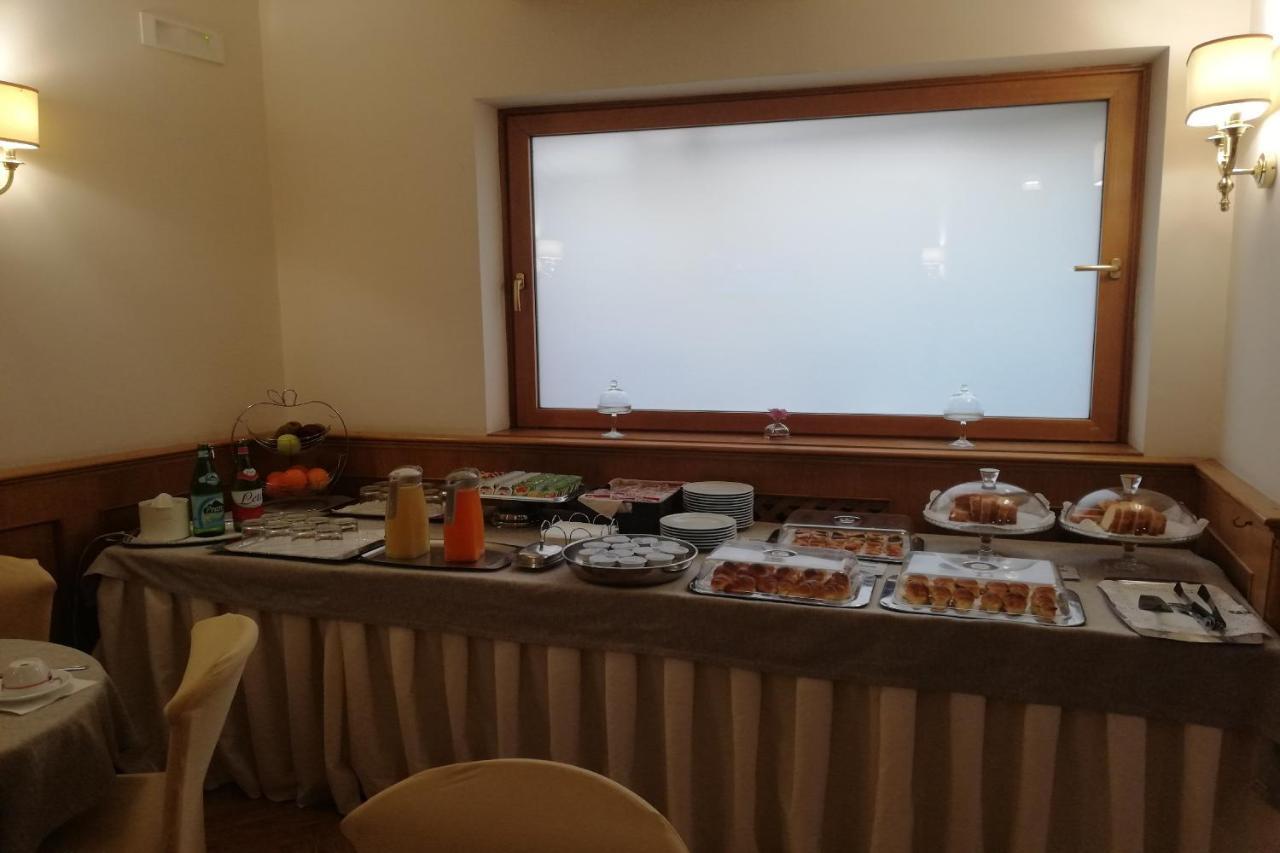 Hotel Leopardi Naples Luaran gambar