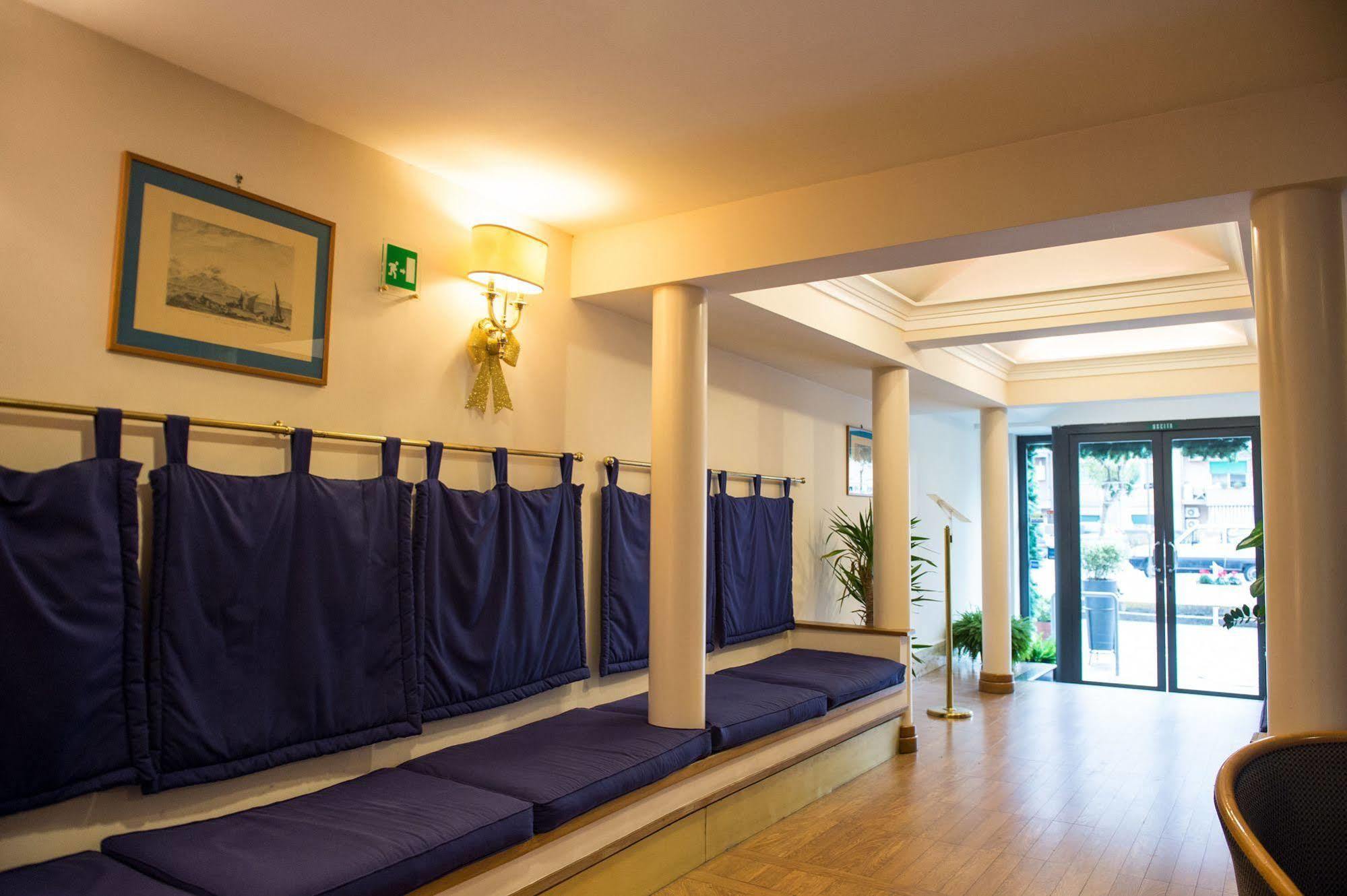 Hotel Leopardi Naples Luaran gambar