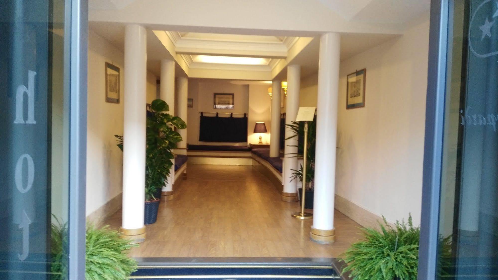 Hotel Leopardi Naples Luaran gambar